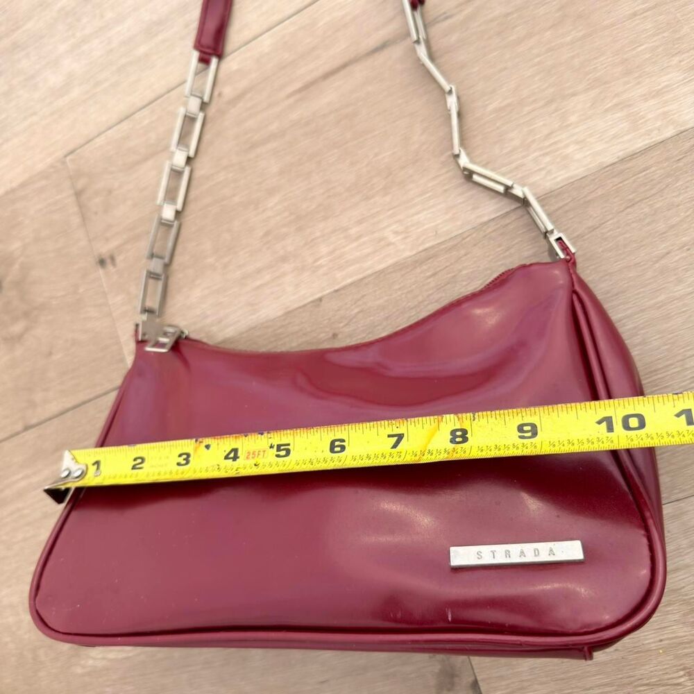 Strada VTG Cherry Red Vegan Leather Shoulder Bag W Silver Chain Strap Purse 90's - Picture 7 of 8